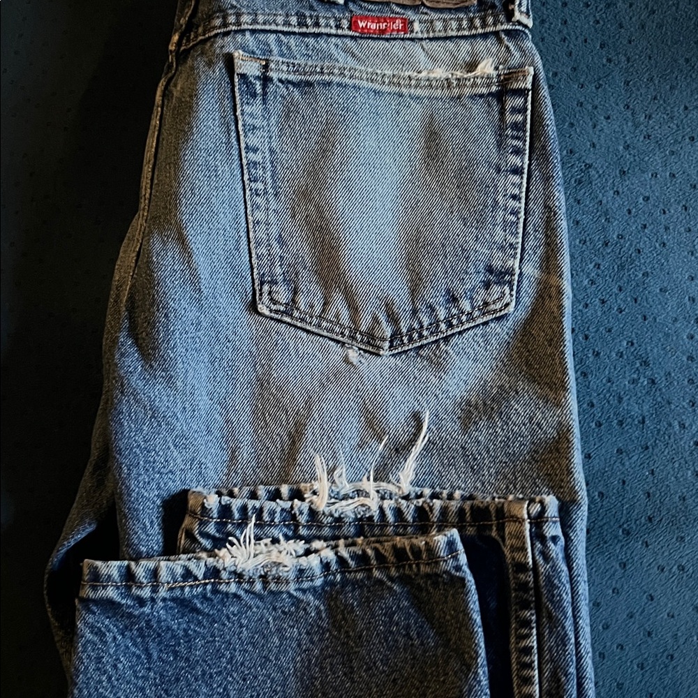 Men’s Wranglers 34x29 distressed work jeans - Picture 11 of 11